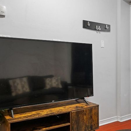 Liberty Village Townhouse Торонто Екстер'єр фото