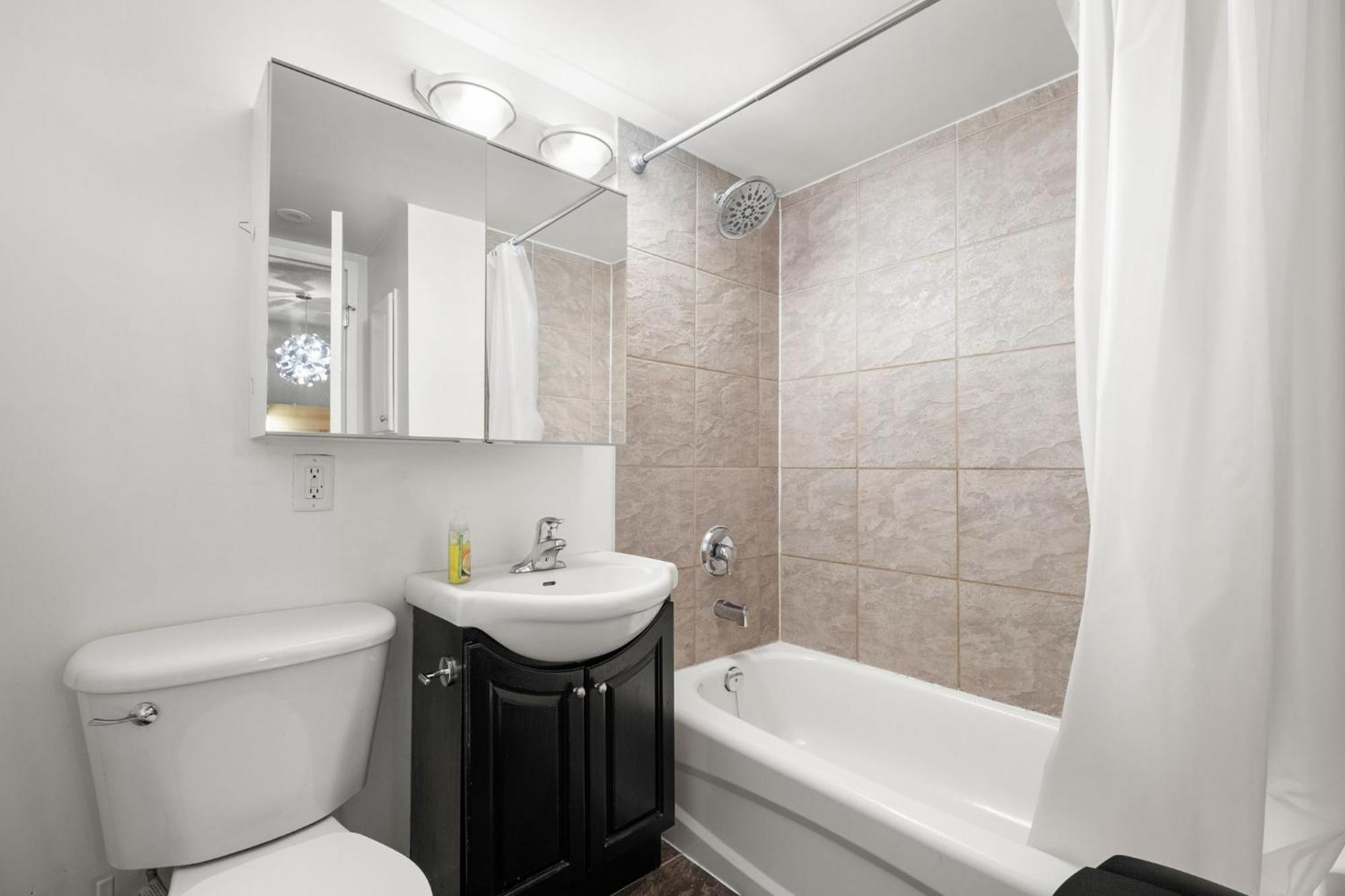Liberty Village Townhouse Торонто Екстер'єр фото