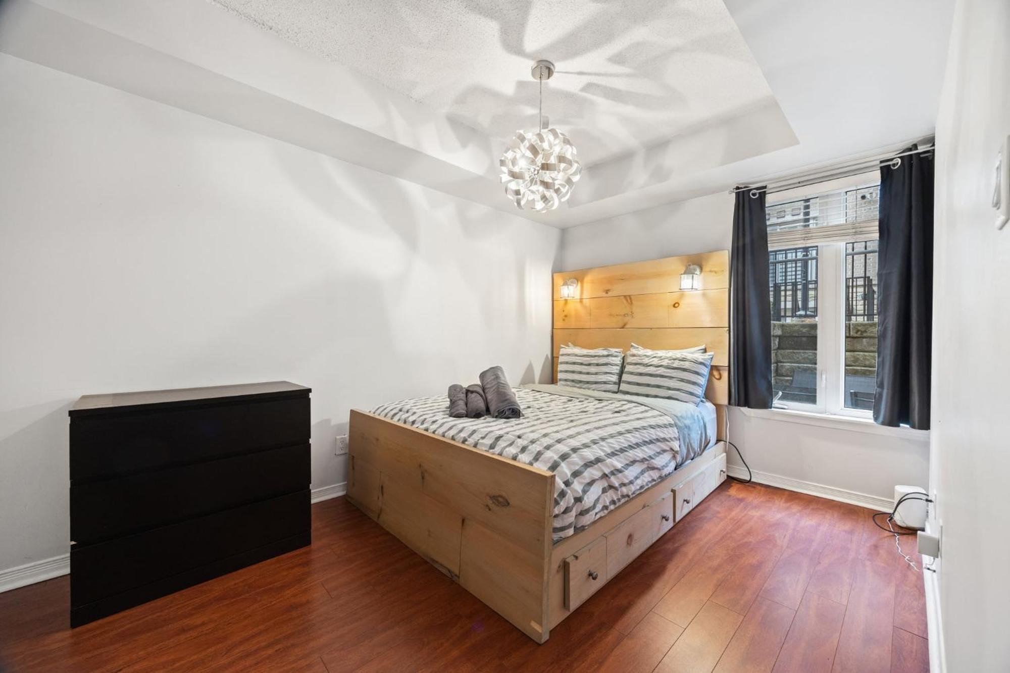 Liberty Village Townhouse Торонто Екстер'єр фото