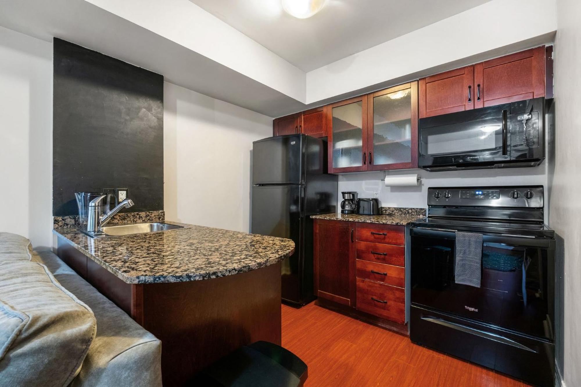 Liberty Village Townhouse Торонто Екстер'єр фото