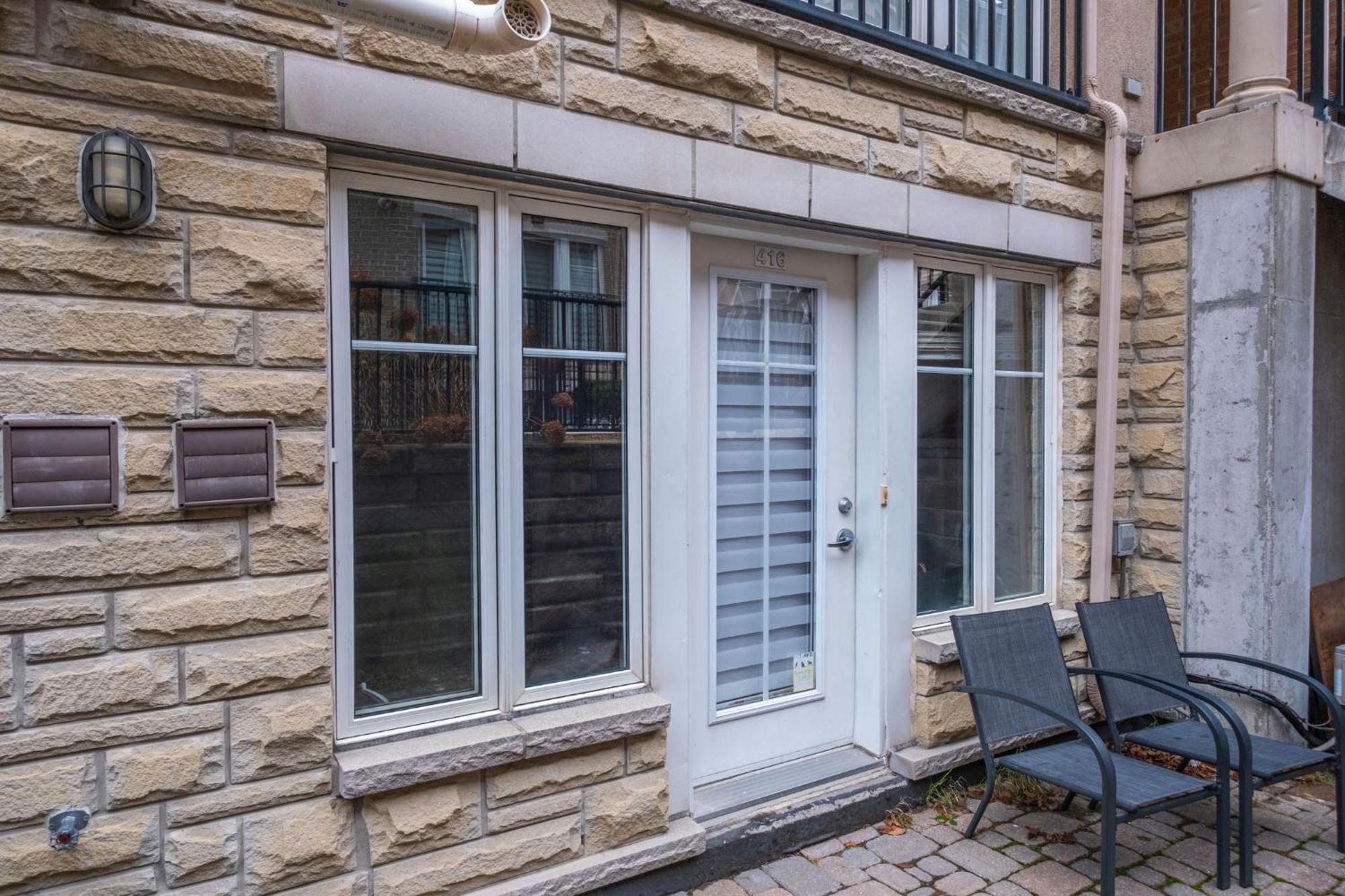 Liberty Village Townhouse Торонто Екстер'єр фото